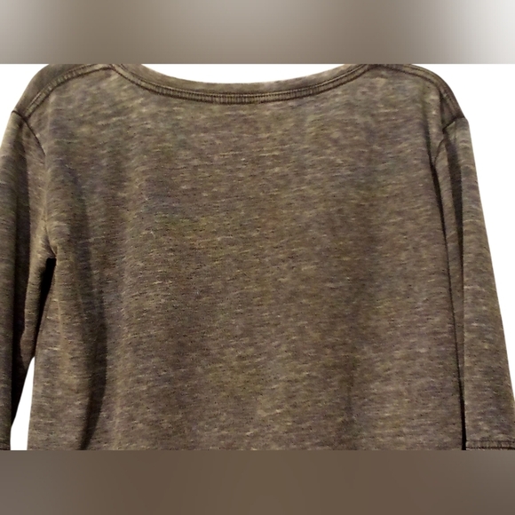 Jane & Delaney - NWT - Gray Blouse, Round Neck, Buttons On Cuffs & Both... - Picture 3 of 9